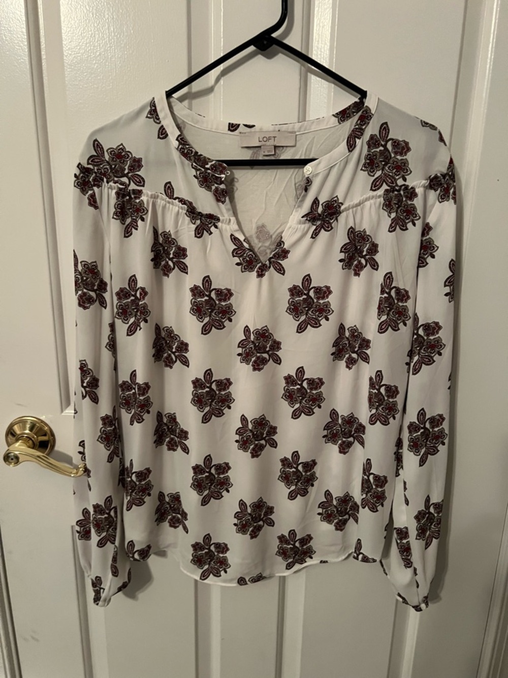 LOFT Cream Floral-Print Long Sleeve V-Neck Blouse